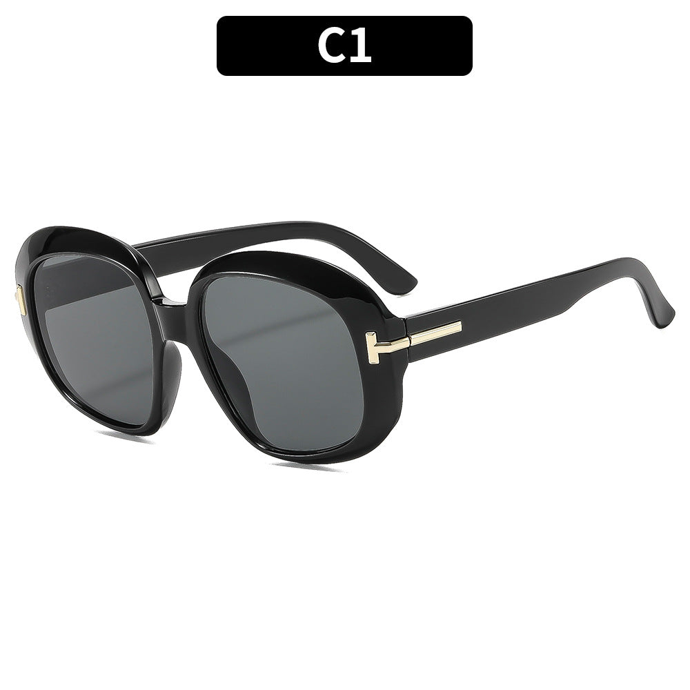 Überdimensionale Katzenaugen-Sonnenbrille mit schlichten dekorativen Akzenten