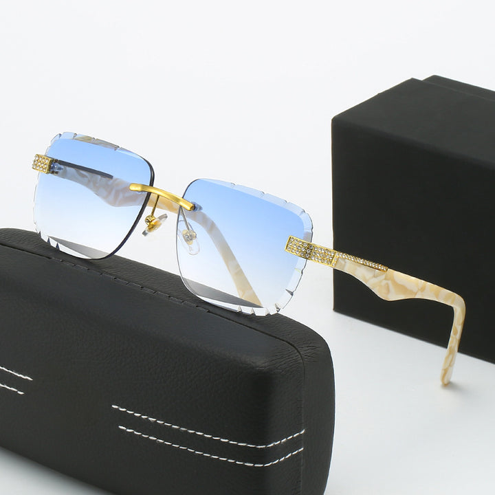 Damen Modische Sichtbrille mit luxuriösen Akzenten Karnz