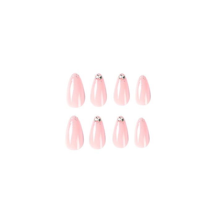 Elegante Nagelkunst mit Glitzer- und Strassverzierungen Karnz