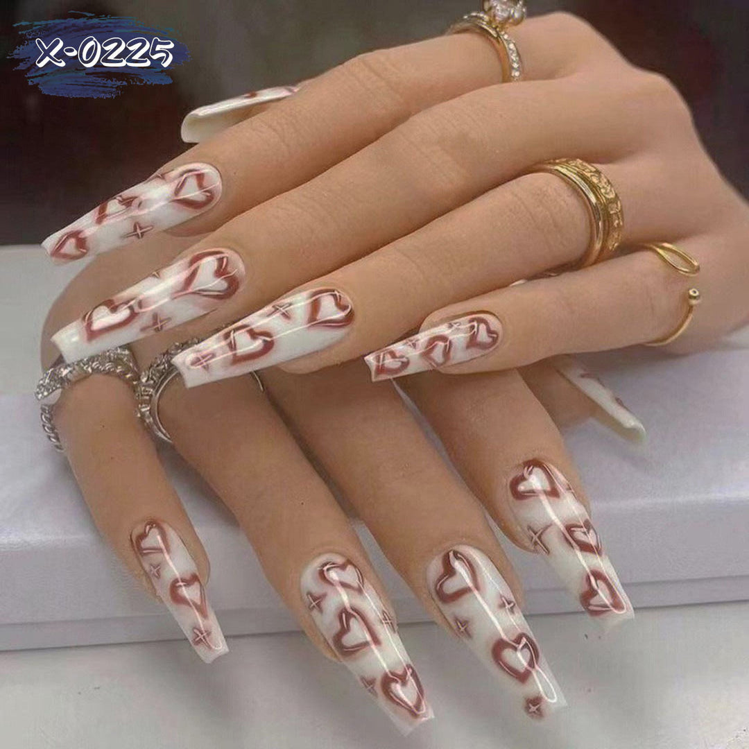Romantisches Herzmuster-Nagelkunst-Set