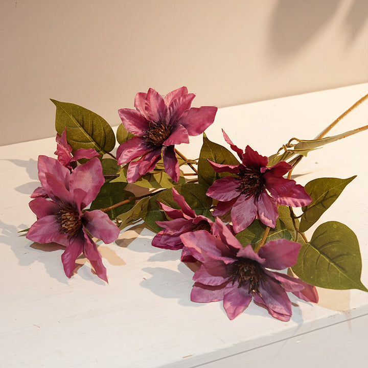 Dekorative Kunstblumen Karnz