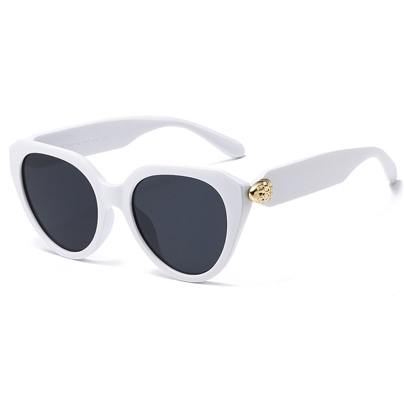 Damen Cat-Eye Sonnenbrille mit goldenen Akzenten und schützendem UV-Filter Karnz