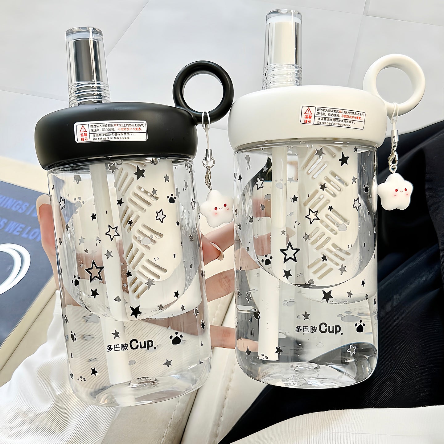 Damen Trinkflasche mit integriertem Fruchtfilter und charmantem Anhänger Karnz