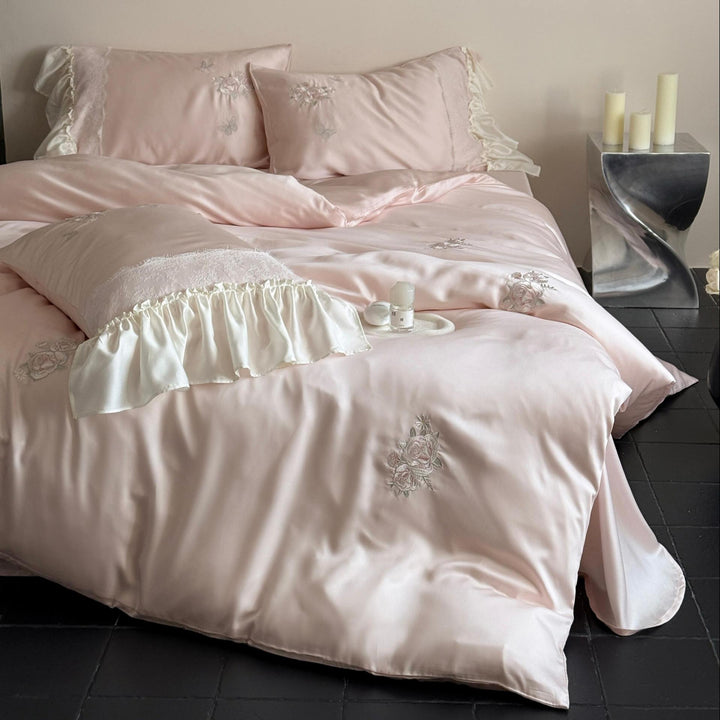 Luxuriöses Satin-Bettwäsche-Set mit Rüschen und Stickerei Karnz