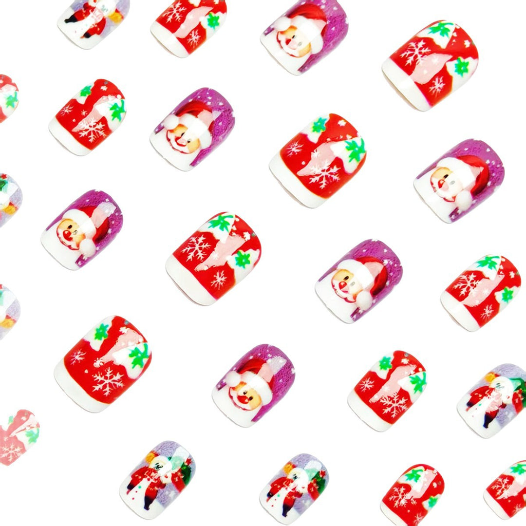 Kunstnägel mit Festlichem Weihnachtsmann-Design Karnz