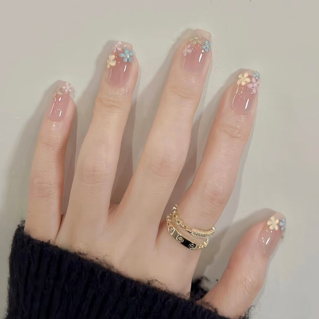Florale Nagelkunst Extensions