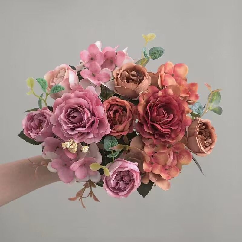 Lush Realistische Blumenstrauß Arrangement