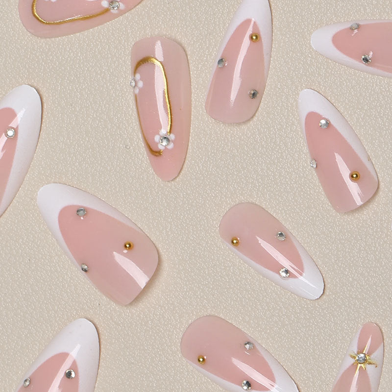 Elegante Floral Stiletto Nagelkunst