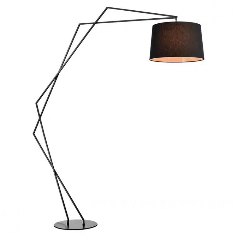 Moderne Zickzack-Stehlampe