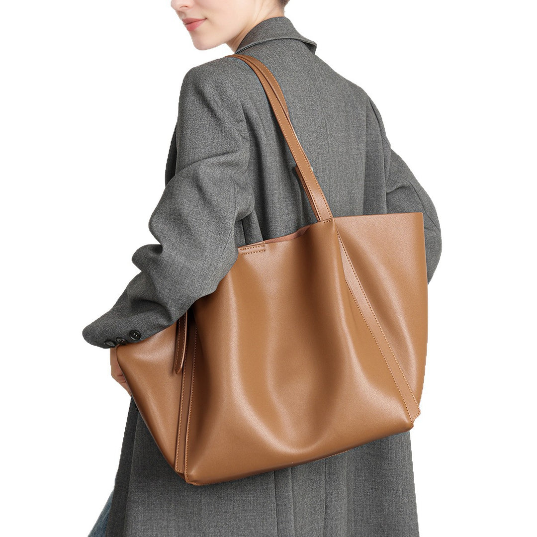 Minimalist Sculpted Tote mit verstellbaren Schulterriemen