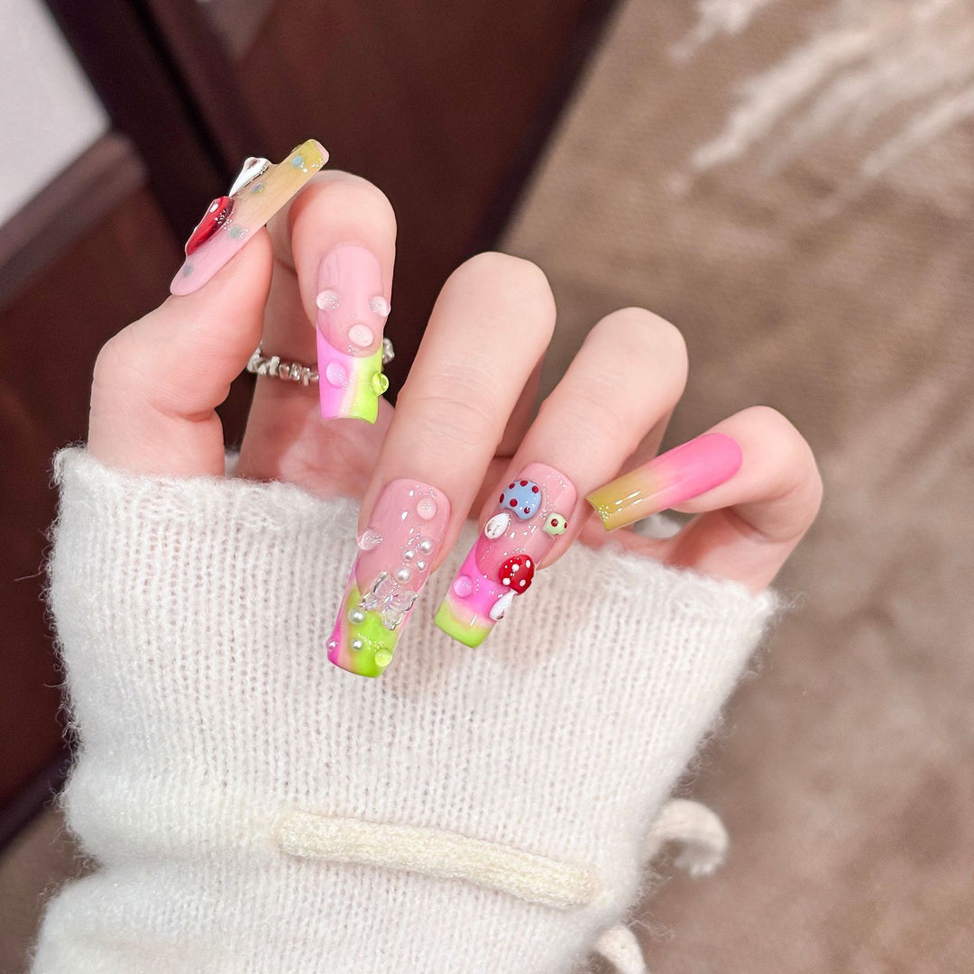 Künstlerische dekorative Press-On Nagelspitzen