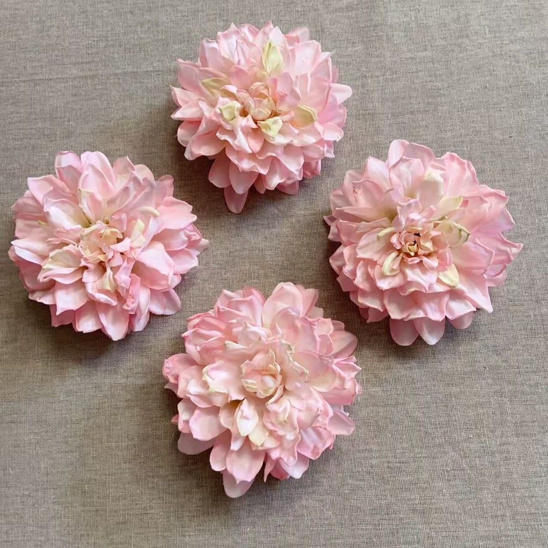 Lebensechte Blumenhaarnadel