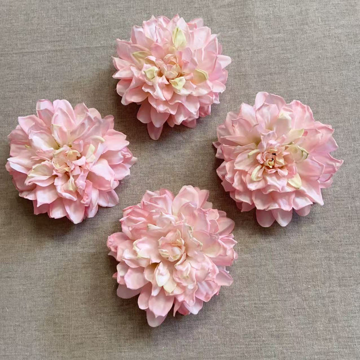 Lebensechte Blumenhaarnadel