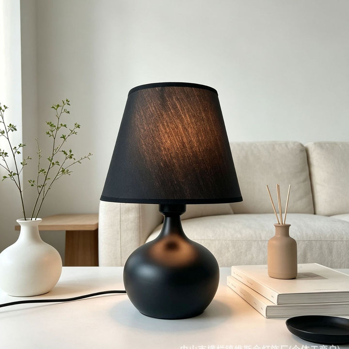 Zeitgenössische dekorative Tischlampe
