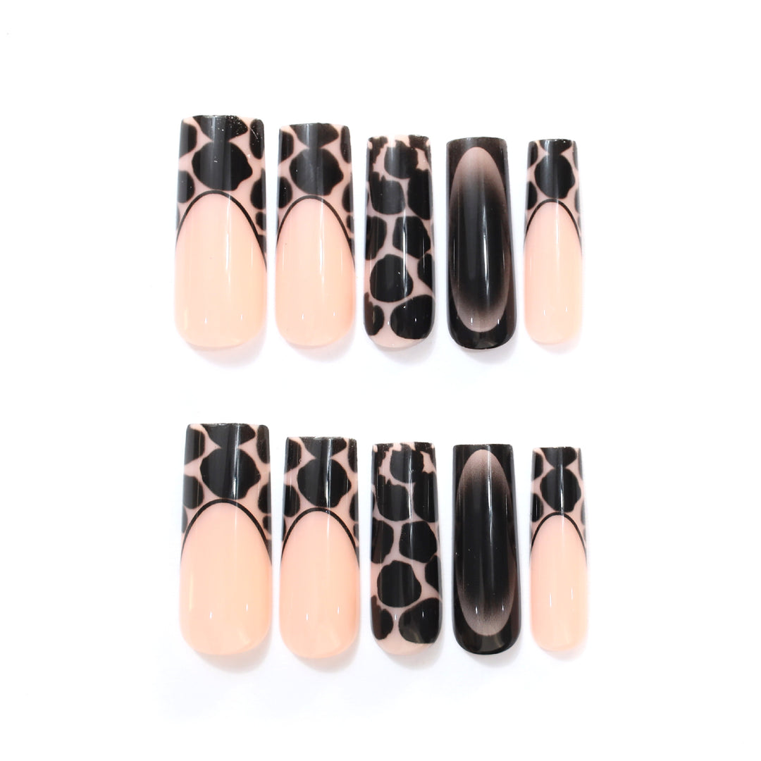 Künstlerische Leopard-Print-Nagelverlängerungen Karnz