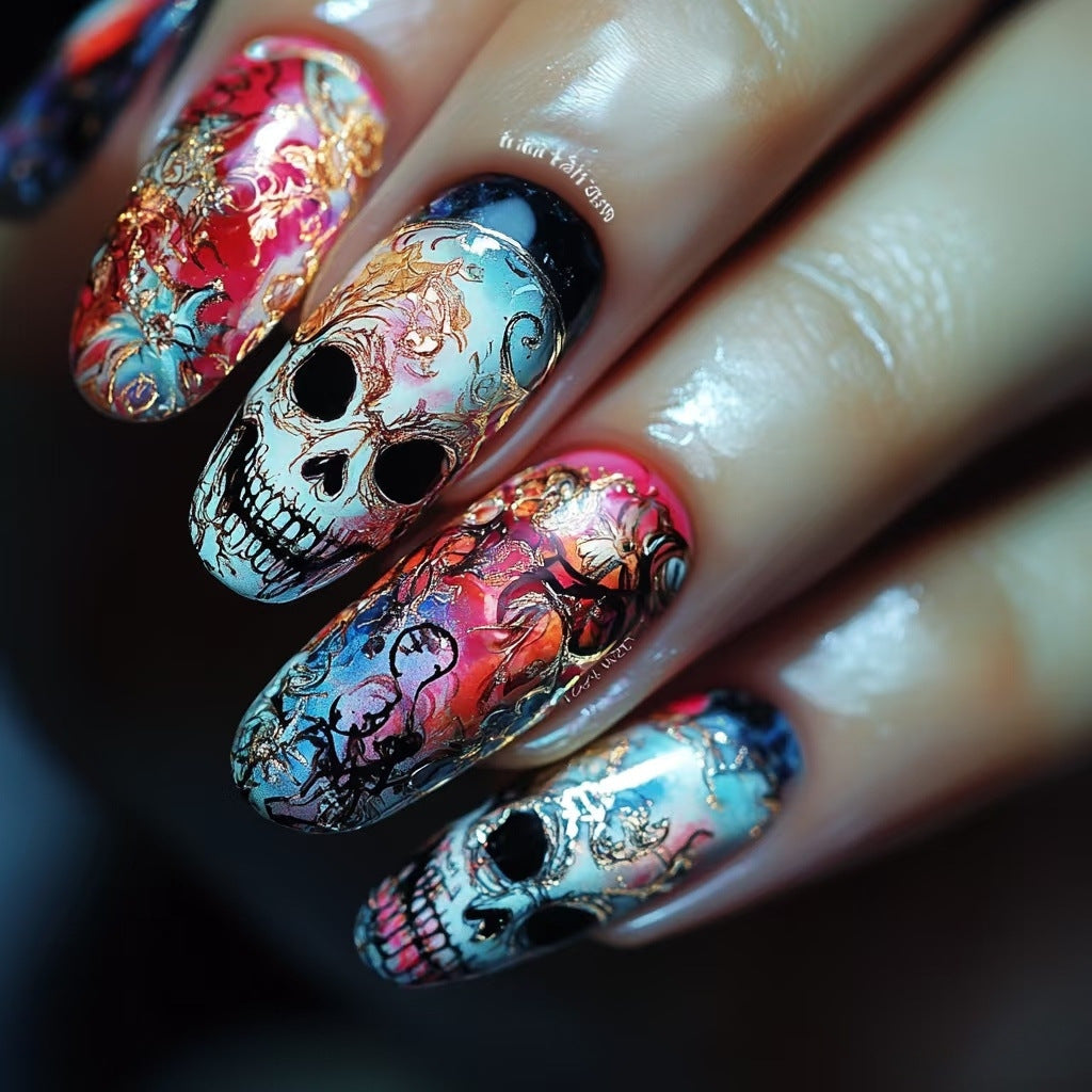 Kunstnägel Im Extravaganten Totenkopf-Design Karnz