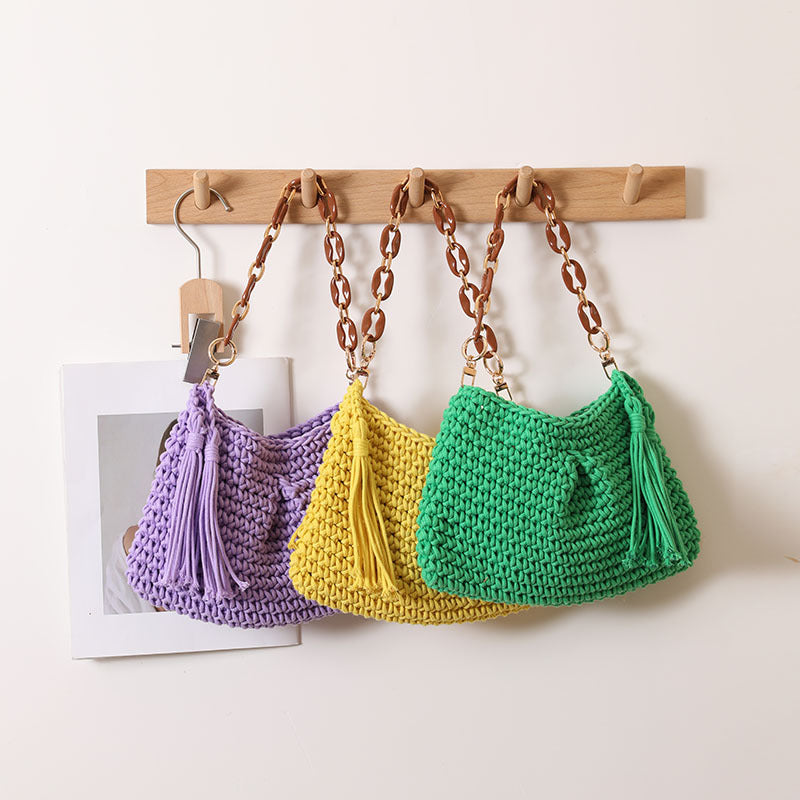 Damen Handgefertigte Schultertasche mit Kettenakzenten Karnz