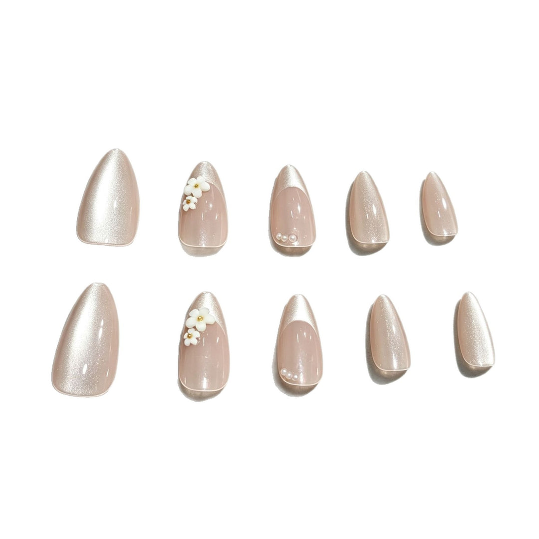 Elegante Blumen Nageldesign Press-On Tipps Karnz