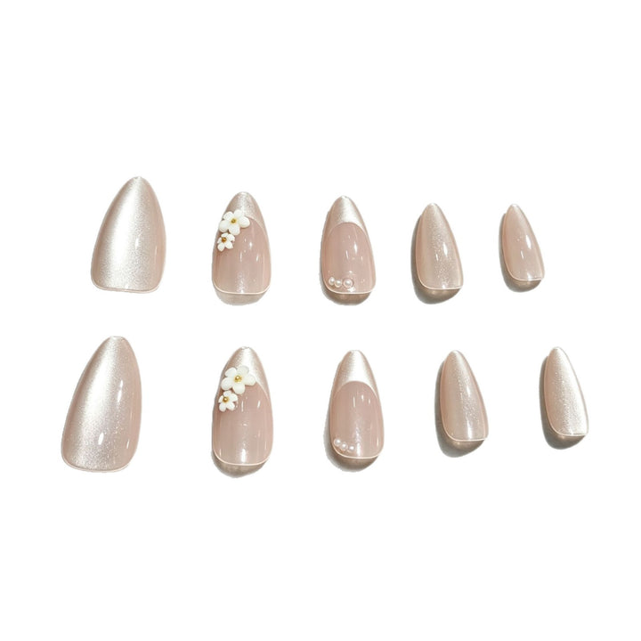 Elegante Blumen Nageldesign Press-On Tipps Karnz