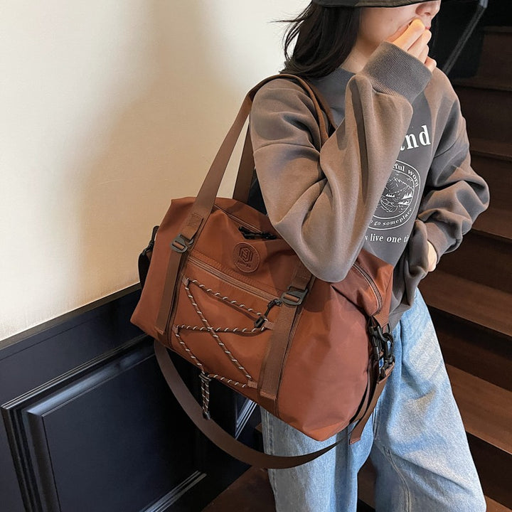 Vielseitige Sport-Duffle-Tasche mit verstellbaren Trägern Karnz