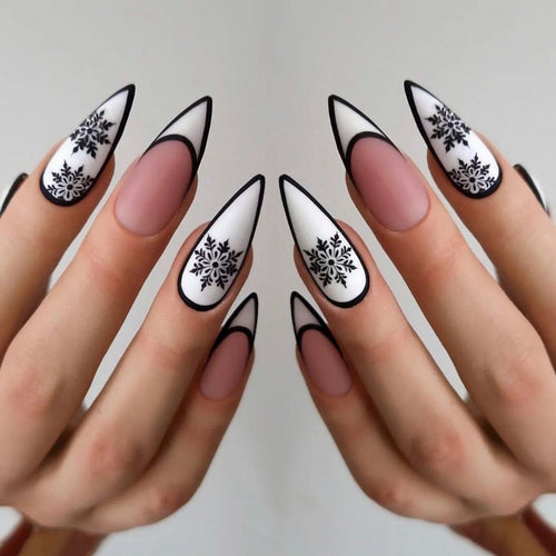 Künstlerisches Stiletto Press-On Nageldesign