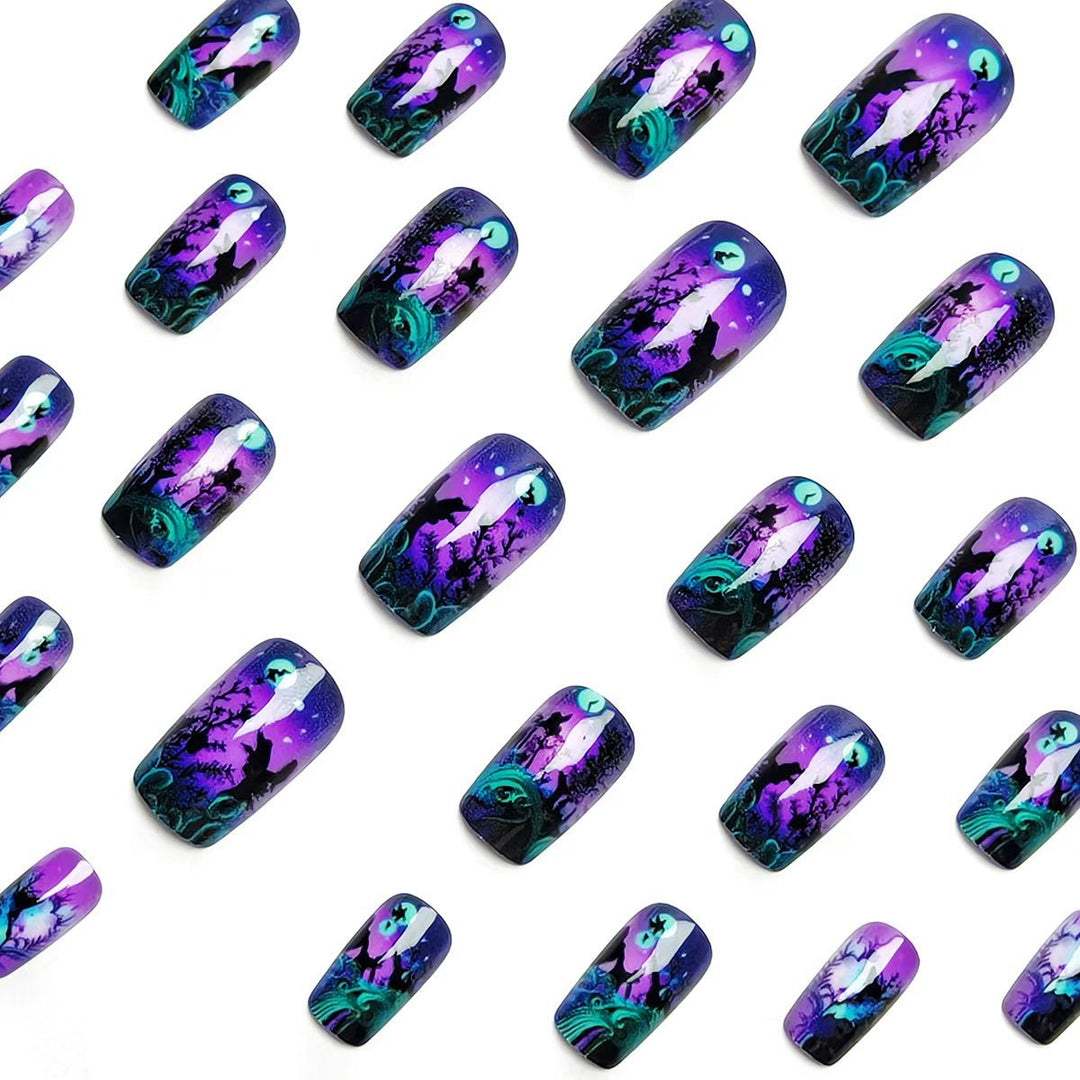 Kunstnageldesign mit Schmetterling und Nachtmotiv Karnz