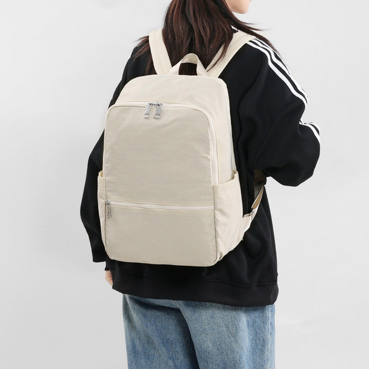 Minimalistischer Rucksack für Reisen
