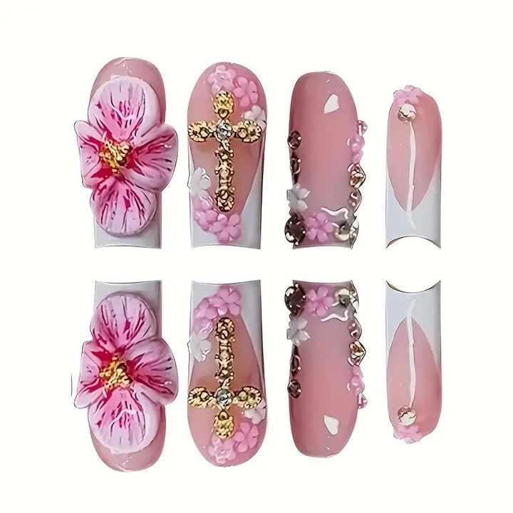 Blumenverzierte Press-On Nagelkunst Karnz