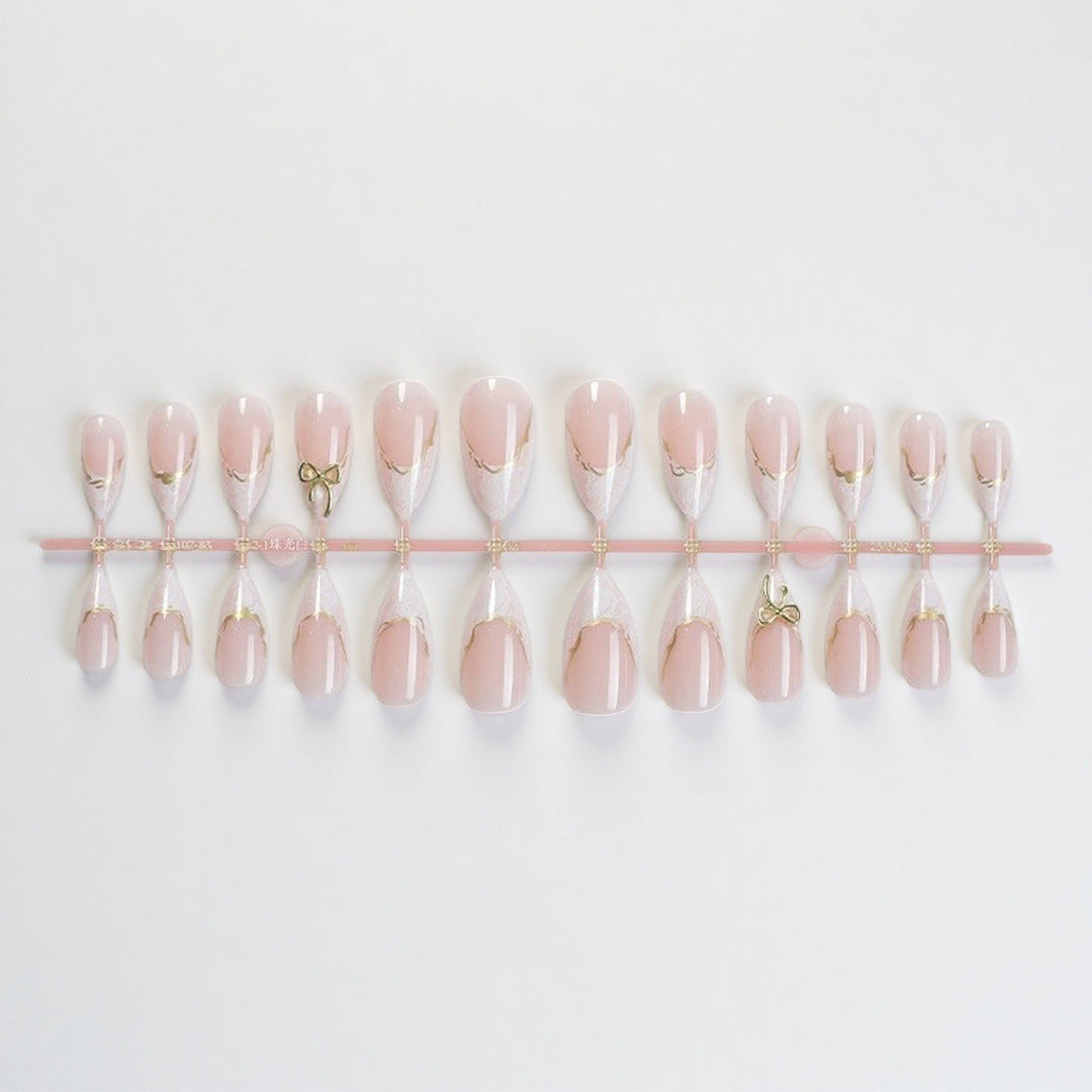 Elegantes dekoratives Nail Art Set Karnz