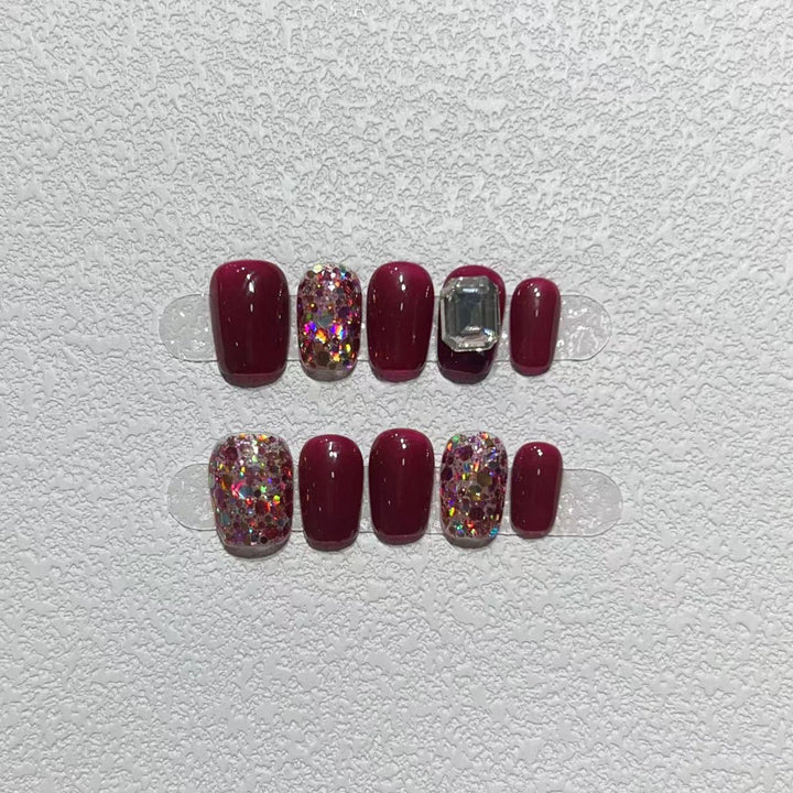 Elegantes Press-On Nail Art Set mit Edelstein-Akzenten Karnz