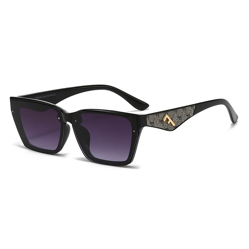 Damen quadratische Sonnenbrille mit edelmattiertem Rahmen und modischen Akzenten Karnz