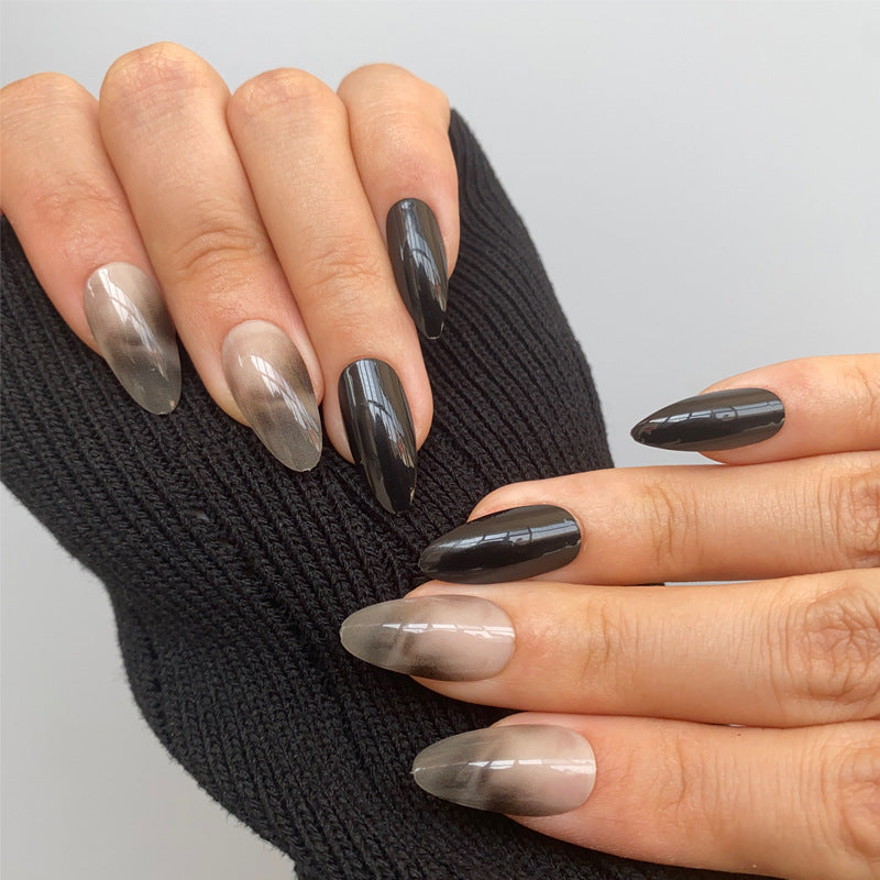 Künstlerisches Stiletto Press-On Nägel Set mit Ombre Design Karnz