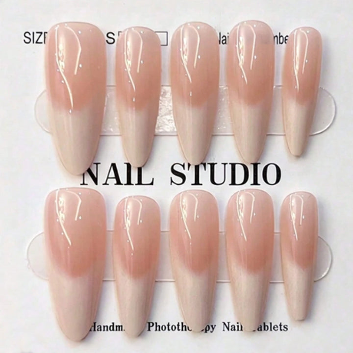 Glänzende Ombre Press-On Nagelspitzen Karnz