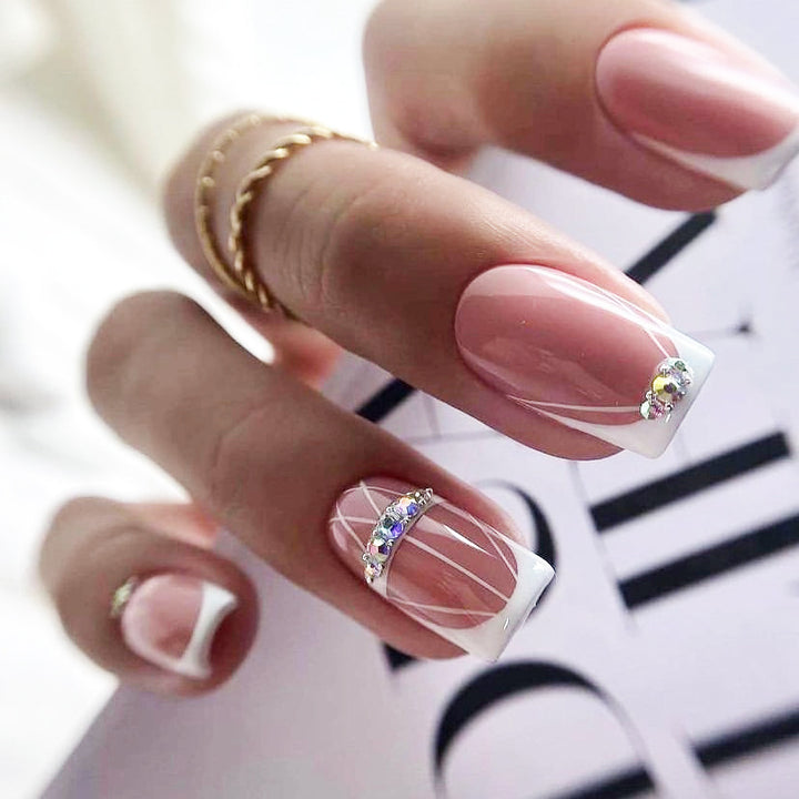 Elegante DIY natürliche Look Press-On Nägel Karnz