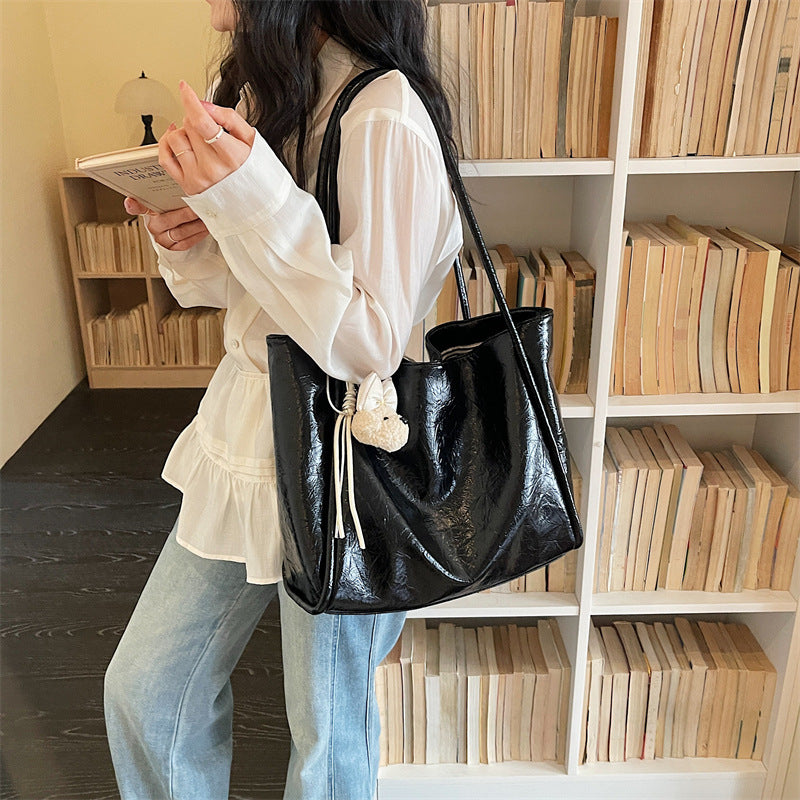 Vielseitige Soft-Finish Tote Karnz