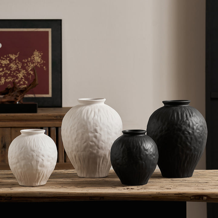 Elegante Keramikvase mit Struktur Karnz