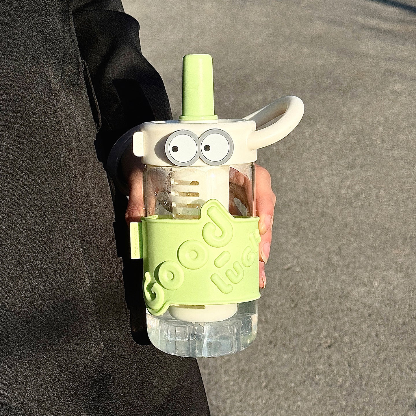 Damen Trinkflasche mit interaktivem Strohhalm und Emotionen Karnz