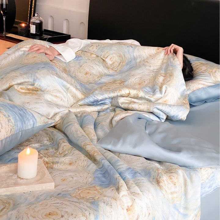 Bettwäsche-Garnitur aus Baumwollsatin mit dezentem Herz-Jacquard und seidig-glänzendem Finish Karnz