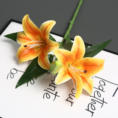 Lebensnahe Künstliche Blumenanordnung