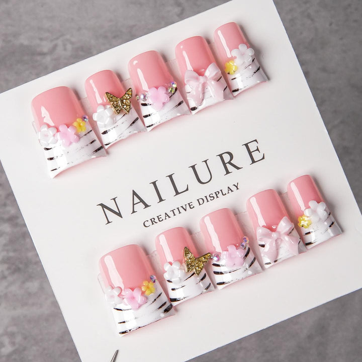 Dekorative Nagelkunst
