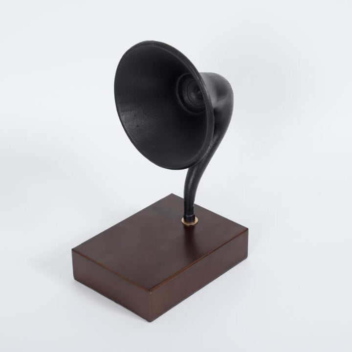 Vintage-inspirierende Grammophon-Dekorationsskulptur