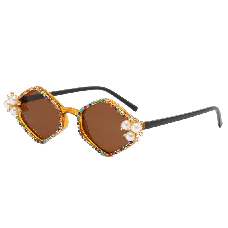 Damen extravagante Sonnenbrille mit glamourösen Perlendetails Karnz