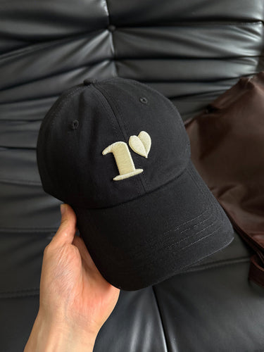 Gestickte Love Grafik Cap