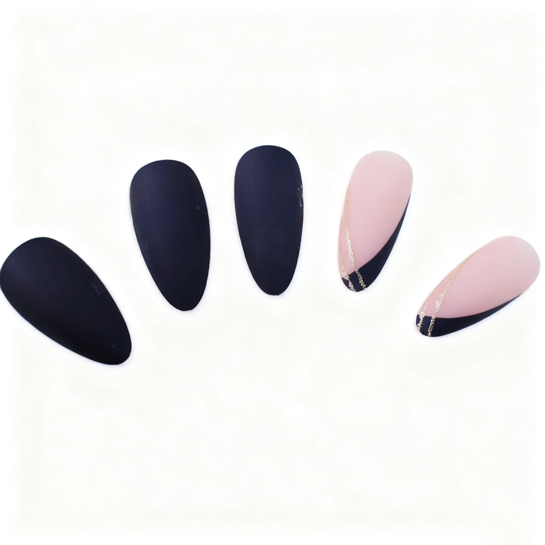 Stylische Nagelkunst-Verzierungen Karnz