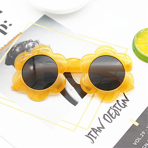 Damen Sonnenbrille im verspielten Blumenmuster Karnz