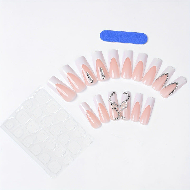 Kunstnagelset mit elegantem Design und Glitzerakzenten Karnz