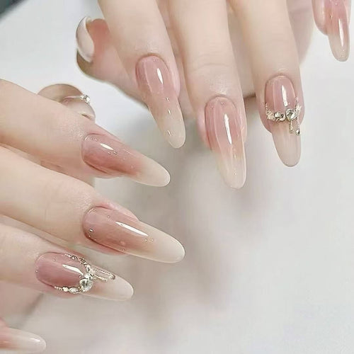 Elegante Stiletto Acryl-Nagelerweiterungen Karnz