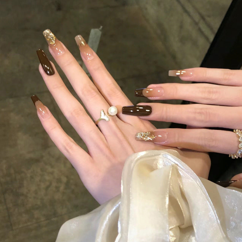 Dekoratives Press-On Nagelkunst-Set Karnz