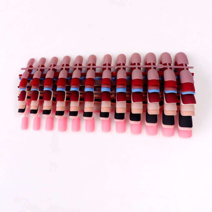 Anpassbares Press-On-Nagelset Karnz