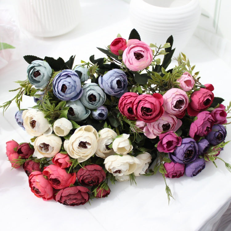 Lebensechter Floral Dekorativem Strauß